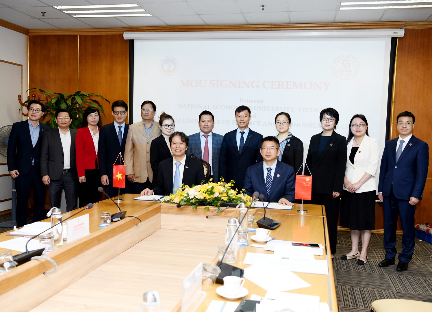 Lễ ký kết Biên bản thỏa thuận hợp tác và trao đổi sinh viên giữa Trường Đại học Kinh tế Quốc dân và Trường Đại học Kinh tế Tài chính Thượng Hải, Trung