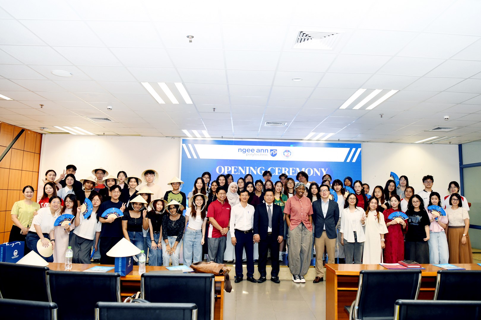 Khai mạc chương trình Overseas Immersion Program lần thứ 9 hợp tác giữa Đại học Kinh tế Quốc dân và Ngee Ann Polytechnic, Singapore: Dấu mốc hợp tác