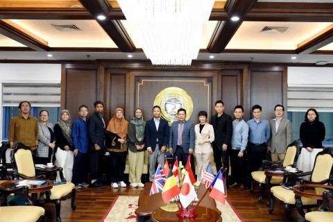 Đại học Kinh tế Quốc dân tiếp đón và làm việc với Đoàn công tác Mạng lưới Đối tác Tài khoản Đại dương Toàn cầu Đại học IPB