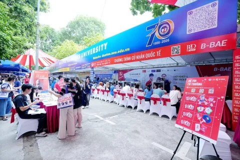 Đại học Kinh tế Quốc dân đồng hành cùng thí sinh tại Ngày hội lựa chọn nguyện vọng xét tuyển đại học – cao đẳng 2026